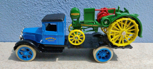 Ertl 1:32 - Tractor John Deere Waterloo Boy & Truck