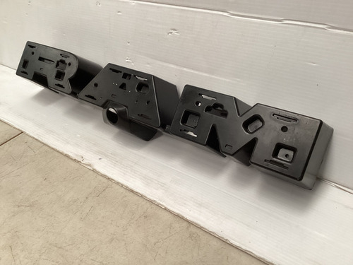 Base Emblema Ram 2500/3500 2019-2024 Original (Usado)