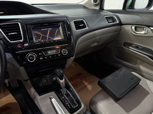 Honda Civic 1.8 Ex Sedan L4 . At
