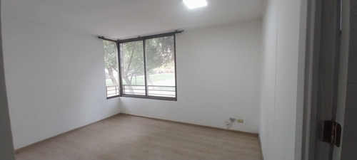 Amplio Departamento En Venta En Un Primer Piso