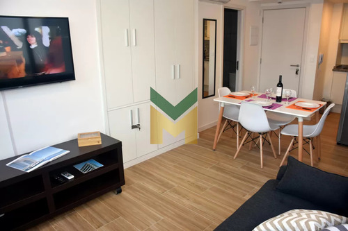 Alquiler De Moderno Apartamento De 1 Dormitorio A Metros De Playa Brava, Punta Del Este