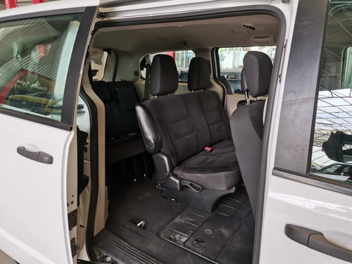 Imagen 8 de 13 de Dodge Grand Caravan 2019 3.7 Se At