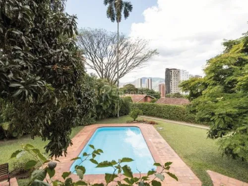 Casa En Arriendo En Loma De San José. Cod A776095