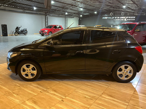 Chevrolet Onix 1.4 Lt 98cv