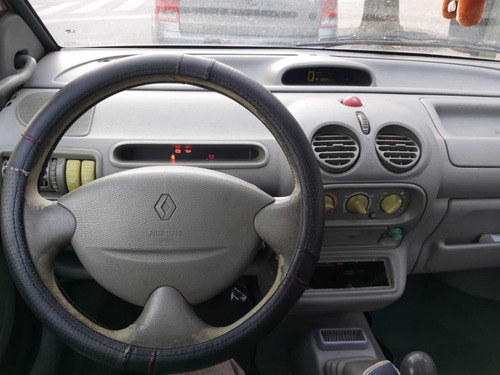 Imagen 10 de 13 de Renault Twingo 1999 1.2 Expression Aa
