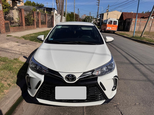 Toyota Yaris 1.5 107Cv Xls Pack Cvt Sedan