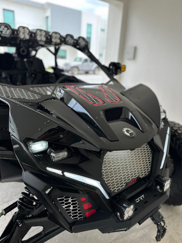 Can Am Maverick R Xrs