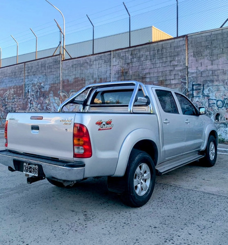 Toyota Hilux Pick-up 3.0 Cd Srv Cuero I 171cv 4x4