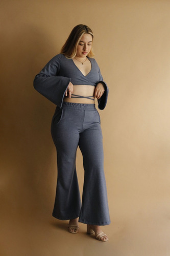 Imagen 4 de 8 de Set: Crop Top + Pants Setsy