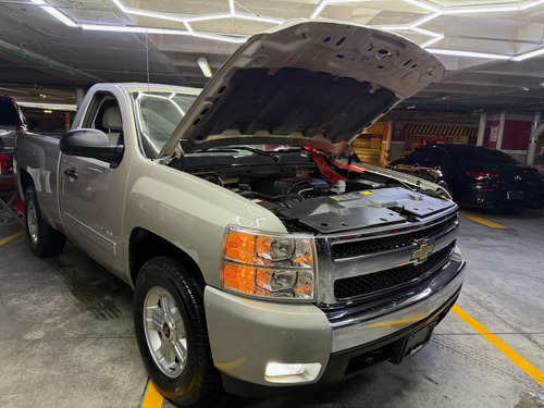 Chevrolet Cheyenne 5.3 2500 Cab Ext B 4x4 Mt