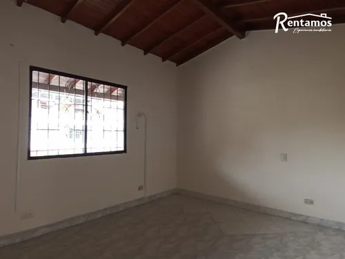 Casa En Arriendo En San Joaquín. Cod A11645