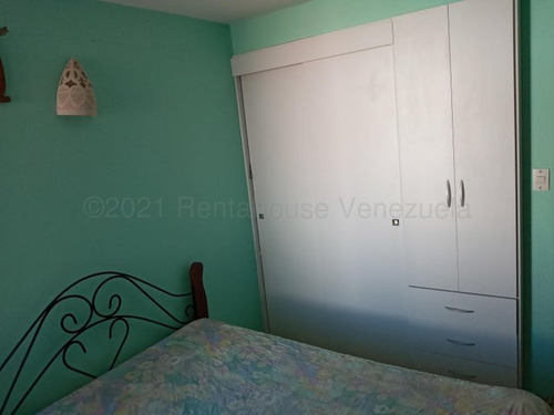 Imagen 20 de 30 de Townhouse En Venta Amplio Comodo Con Patio Interno Ubicado En Zona De Gran Revalorización Y Espacios Para El Esparcimiento Familiar Tazajal Naguanagua
