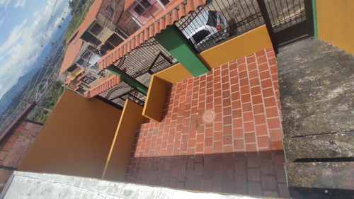 Casa Mas Apartamento Anexo En Residencias Don Juan En Venta