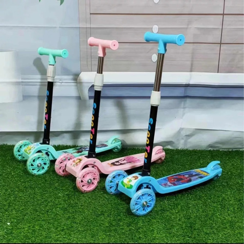 Scooter De Niños Con Luz En Llantas