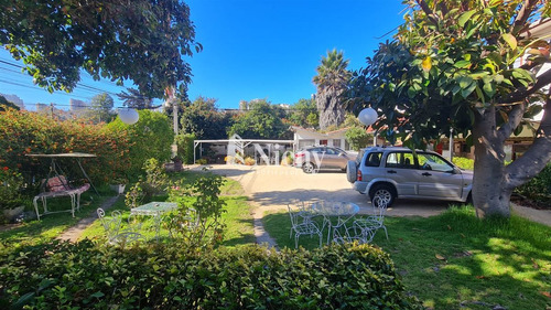 Terreno En Plan De Reñaca Con 13 Cabañas, Zona Comercial .