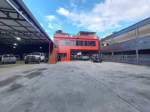 Imagen 5 de 14 de Alquilo Galpón Techado A Pie De Calle Los Chaguaramos. Milagros Fernández 04142886330. Mls #22-26871.
