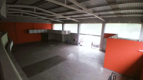 Local En Arriendo En Prados Del Norte. Cod A10819