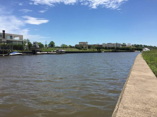 Imagen 3 de 6 de Albanueva | Con Salida Directa Al Rio, Único Lote Grande En Venta!
