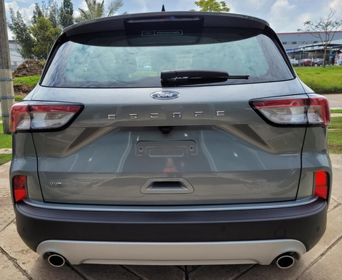 Imagen 5 de 22 de Ford Escape Titanium 2023 Y.l Cll170