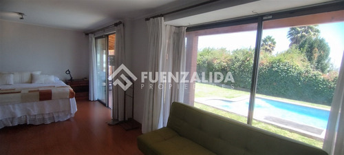 Casa 6d 4b - 307 M2 - Sector Las Pircas Peñalolén