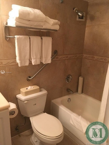 Imagem 2 de 6 de Apartamento - Ap00324 - 67665380