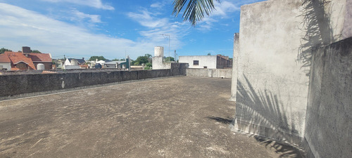 Venta En Block, Casa De 5 Ambiente + Galpón De Loza