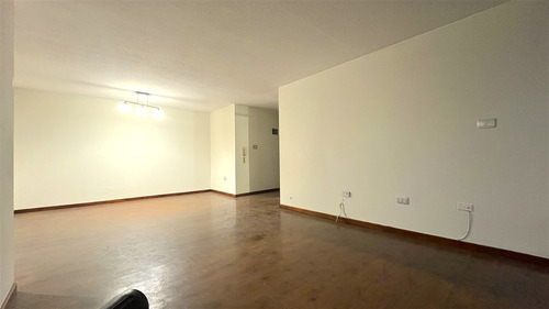 Departamento En Venta De 3 Dorm. 2 Baños En Ñuñoa