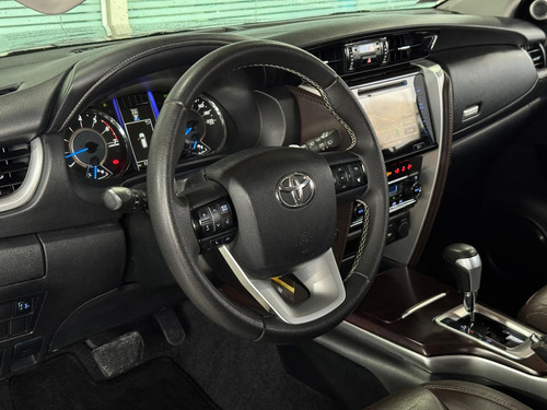Toyota Hilux SW4 SW4 SRV 4x2 2.7 Flex 16V Aut.