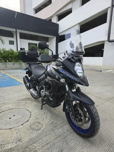 Suzuki Vstrom 650 Xt 2023 Negra Como Nueva Unico Dueño
