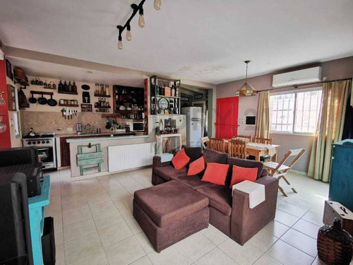 Imagen 7 de 19 de Casa De 2 Dormitorios En Venta En Gonnet, La Plata