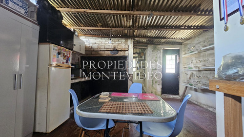 Casa En Venta Con Gran Metraje De Terreno - Carrasco