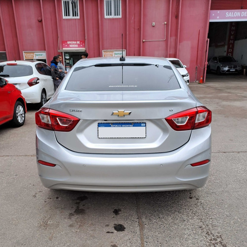 Imagen 3 de 16 de Chevrolet Cruze 1.4 4p Lt Mt 2017