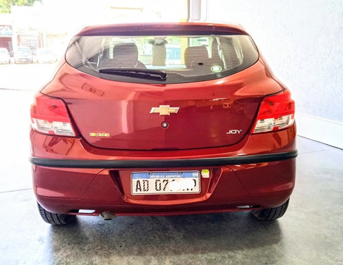 Imagen 4 de 11 de Chevrolet Onix 2018 1.4 Joy Ls + 98cv