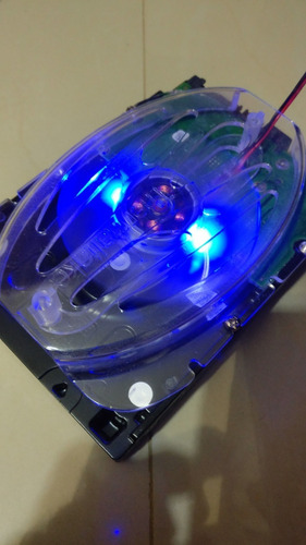 Fan Cooler Thermaltake Para Discos Duros 3.5 Ventilador