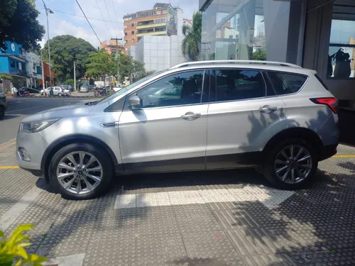 Ford Escape 2.0 Titanium