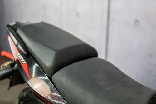 Bajaj Pulsar 180 Fi 2023