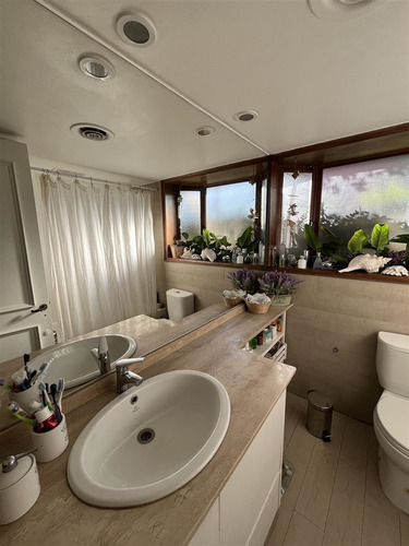 Casa En Venta De 4 Dorm. En Vitacura