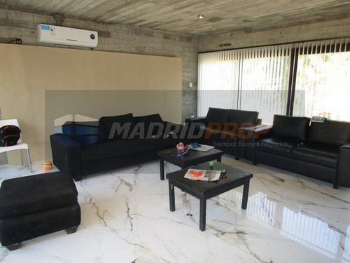 Imagen 3 de 14 de Casa En Tres Plantas,para 10p. Particular. Costa Esmeralda