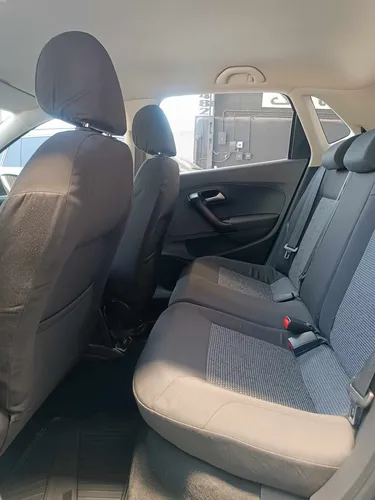 Volkswagen Polo 1.6 L4 Mt
