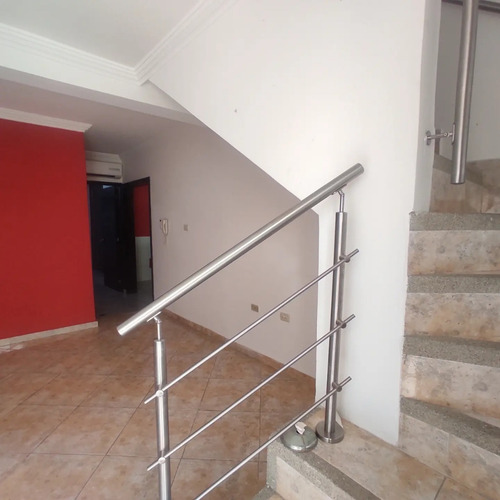 Imagen 2 de 10 de Townhouse En Res. Portavia Cod. Indith-181