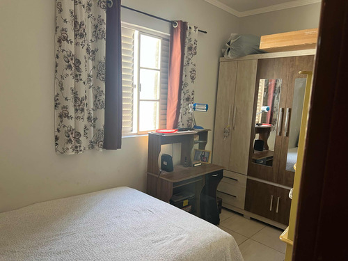 Ótima Casa A Venda Em Sorocaba - Sp Com 214,30mts, 2 Suítes