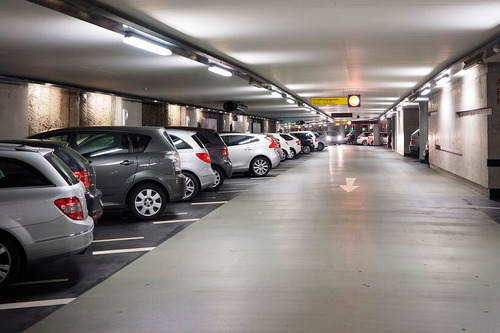 Liquido Estacionamientos A Pasos Del Metro Tobalaba