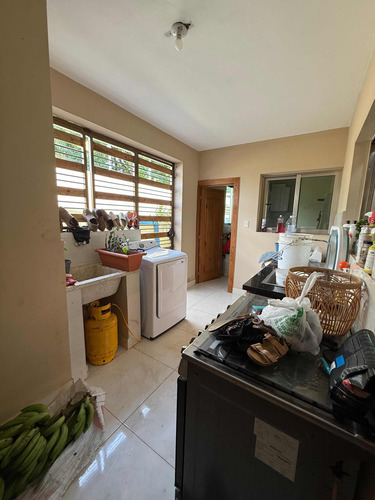 Moderna Casa En Venta En Gurabo