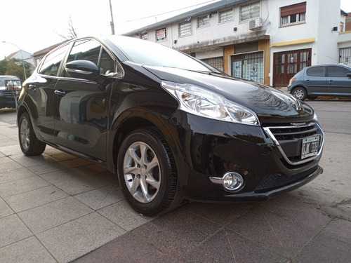 Imagen 2 de 12 de Peugeot 208 1.5 Allure 2015