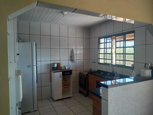 1.000 M², Casa Com 02 Dormitórios, Churrasqueira E Piscina!!