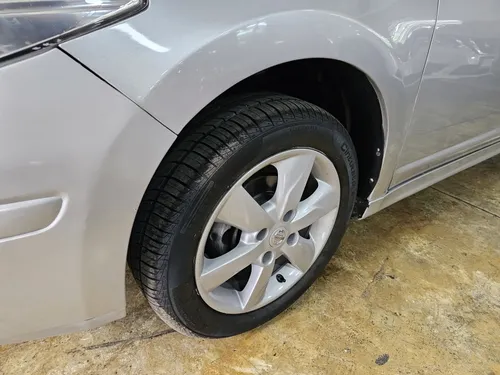 Nissan Tiida 1.8 Advance Sedan Mt