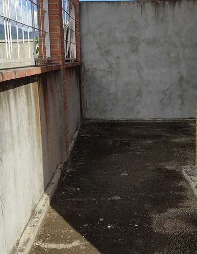 Imagen 11 de 13 de Invalmhouse. Apartamento Urbanización Canaima 3 Guatire