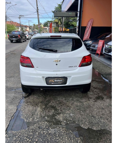 Chevrolet Onix 1.4 MPFI LTZ 8V FLEX 4P MANUAL