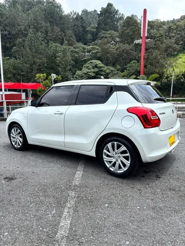 Suzuki Swift Híbrido 2022