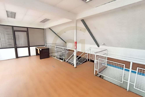 Venta Local Comercial Con Oficinas Y Bodega, Stgo